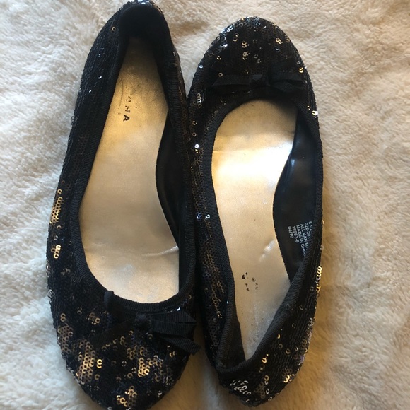 Black and silver sequined ballet flats 8.5 Nice! - Picture 1 of 8